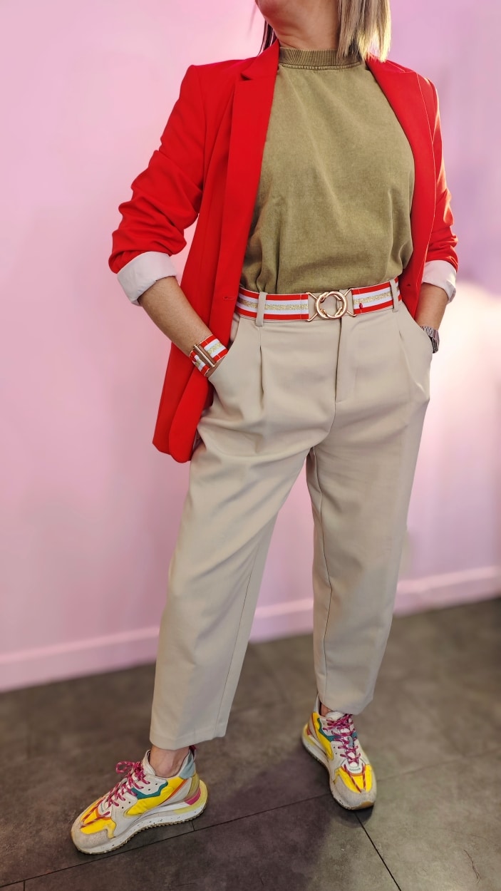 ceinture-elastique-clara-orange-doree-portee