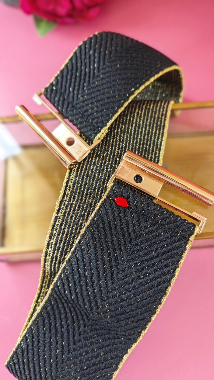 ceinture-large-noire-dorée-rebecca4