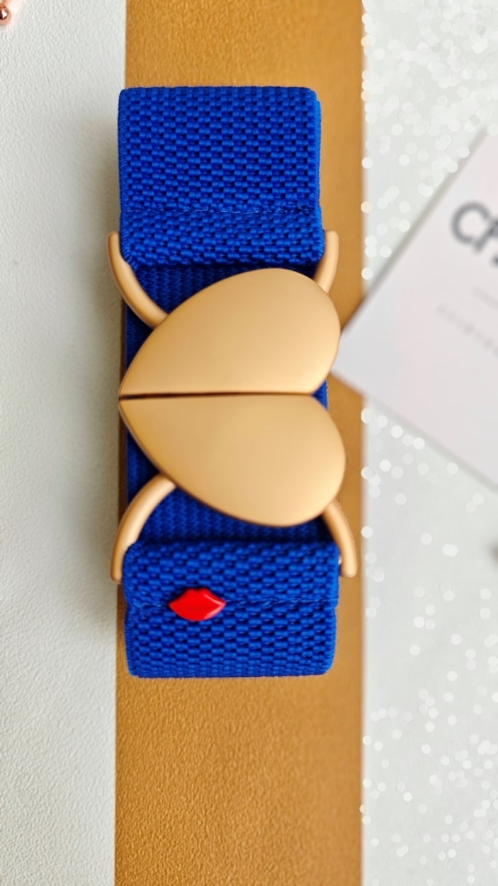 chiara-bleu-klein-coeur-doré-mate