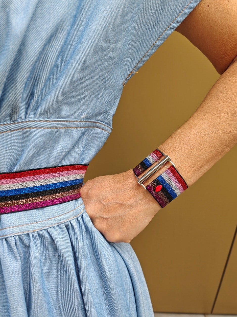 bracelet-manchette-elastique-multicolore-jemma-portee