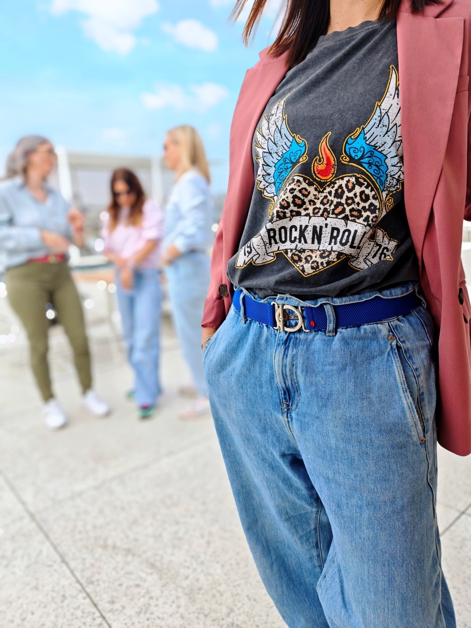 ceinture-elastique-bleu-electrique-chiara-anneau-portee