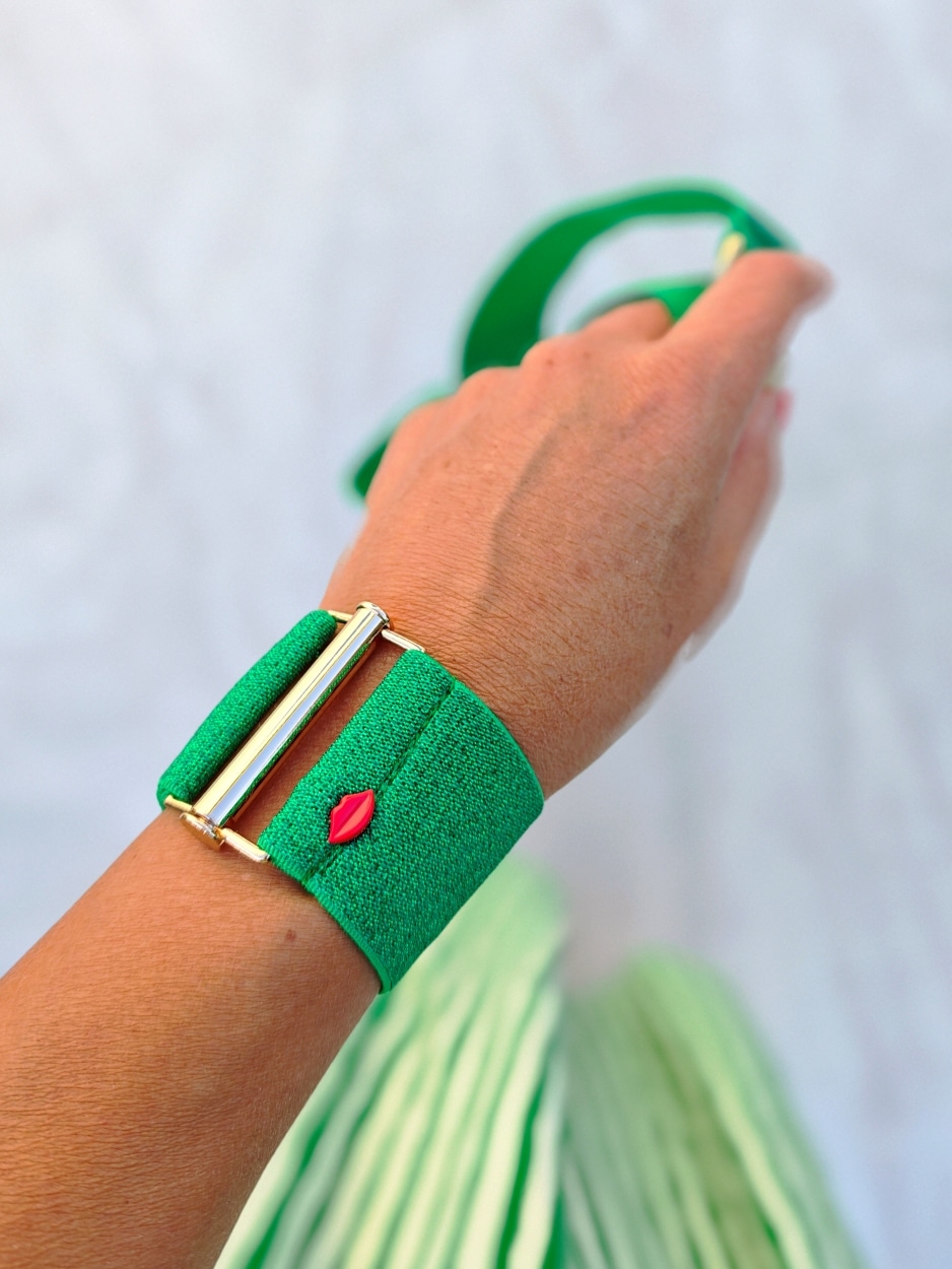 bracelet-manchette-verte-giula-zoom-poignet